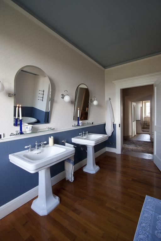 Castello Di Coazzolo Bed & Breakfast Neive Room photo